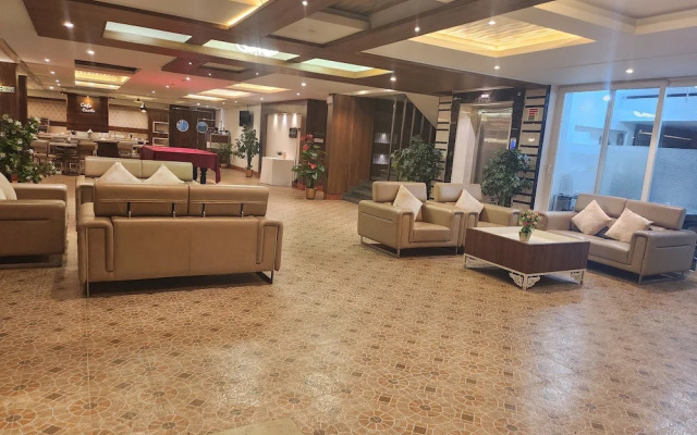 White Castle  (Boutique Apartment Hotel)