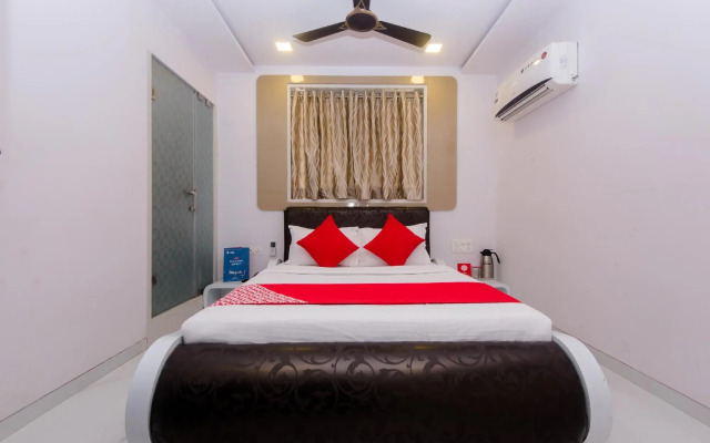 OYO 408 Vile Parle