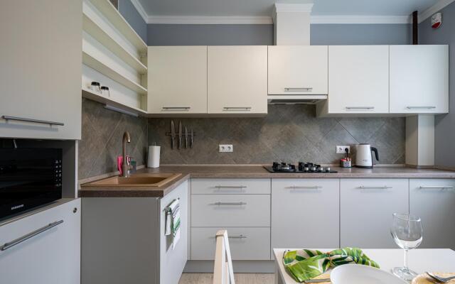 Апартаменты на Майском проезде 16