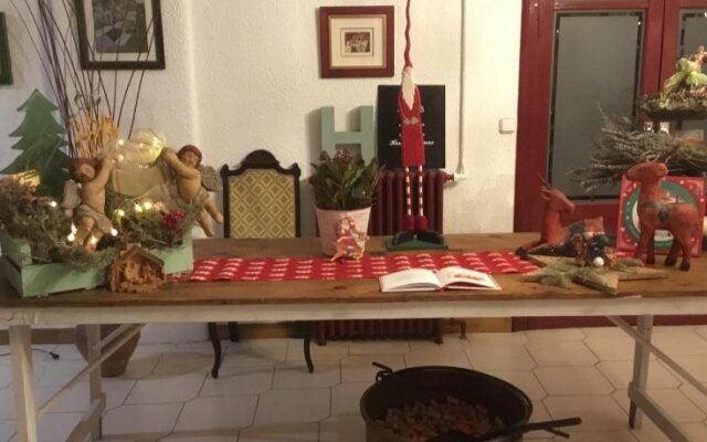 Hostal Restaurante Pirineos