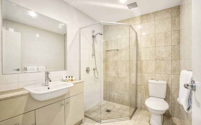 Pyrmont Harbour View Penthouse