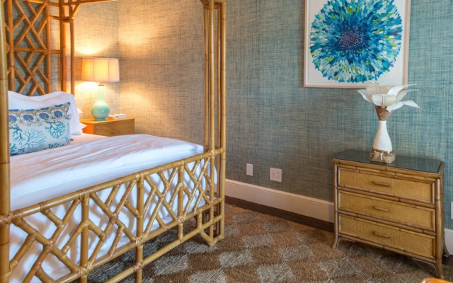 Eleven Experience Bahama House