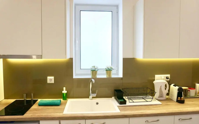 Lux Central Apt in Athens