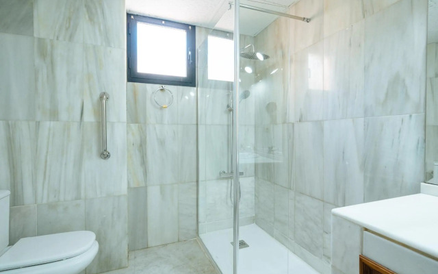 acogedor piso con parking santa justa