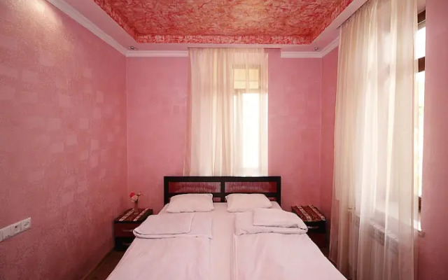 Planet Yerevan Hotel