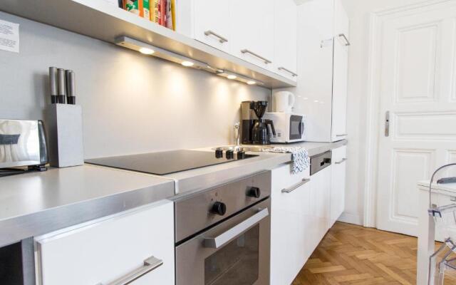 Design Apartments I contactless check-in