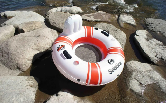 Very Secluded Breathtaking Riverfront Game Room