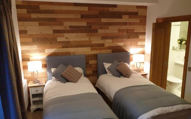 Royal Golf Apartments