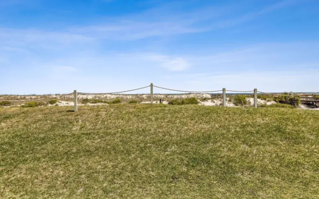 Amelia Island Beachfront Retreat - 2BR Sandpiper Loop