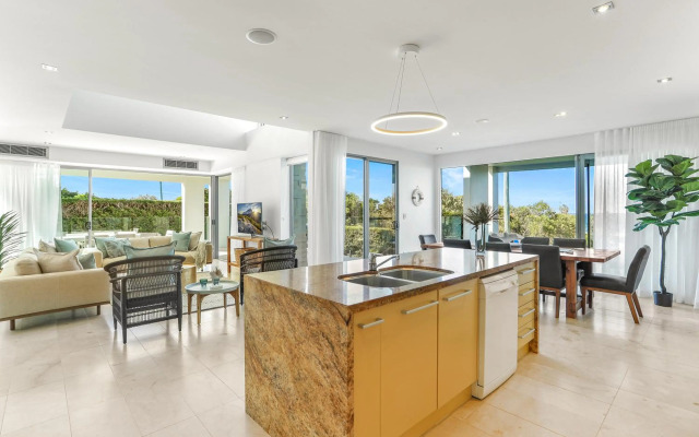 Indulgent beachside luxury, Sunrise Beach