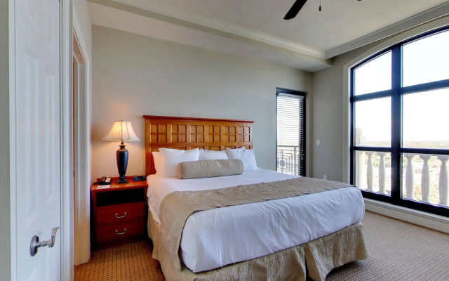 Emerald Grande Condominiums at HarborWalk Village