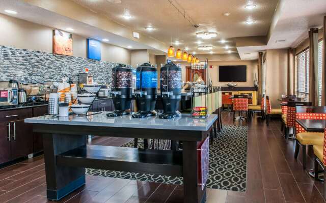 Comfort Inn Blue Ash North