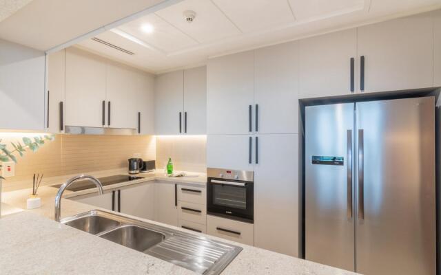 DXB - Vida Emirates Hills - R2 - 502 - DM