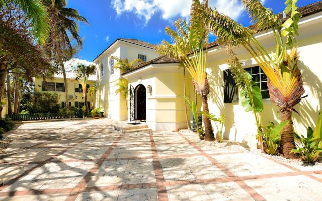 La Mouette Cable Beach Bahamian Villa