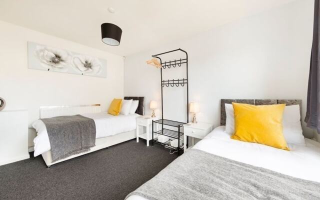 City Centre House FREE PARKING