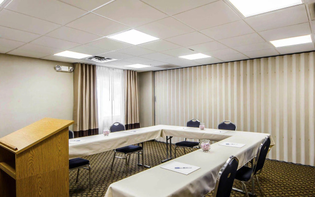Comfort Inn & Suites Ponca City near Marland Mansion