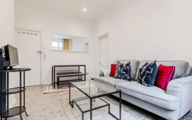 Central London 3-Bed Apartment near Oxford Street