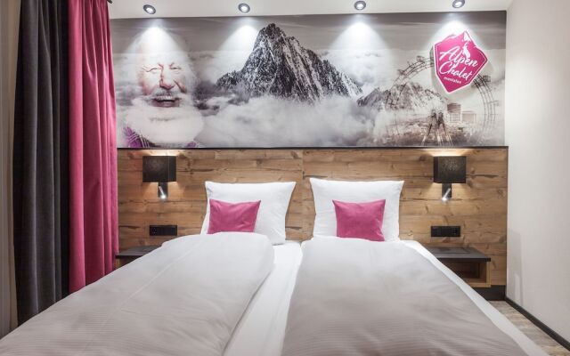 Attractive Apartment With ski Storage Room