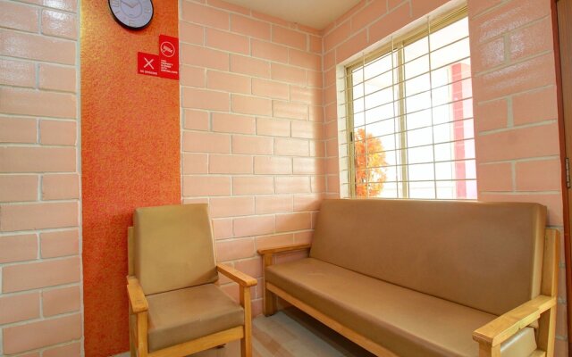 OYO 15415 Hotel Ample Inn Vidyanagar