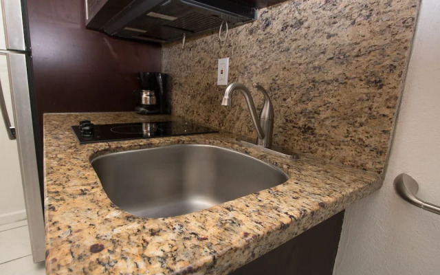 217 Hollywood Beach Resort