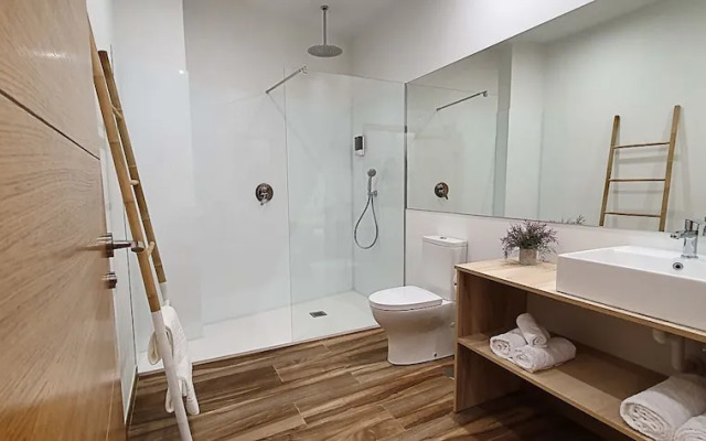 Apartamentos Antares S.L.