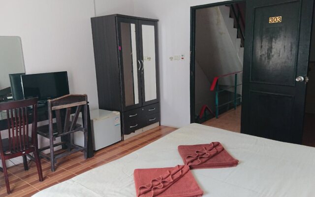 Happy Guesthouse