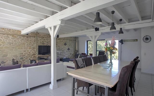 Inviting holiday home in Gourdon with terrace