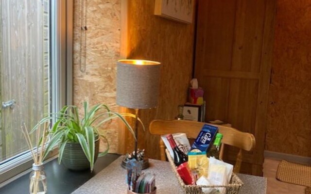 Unique Quirky Studio in Spreyton