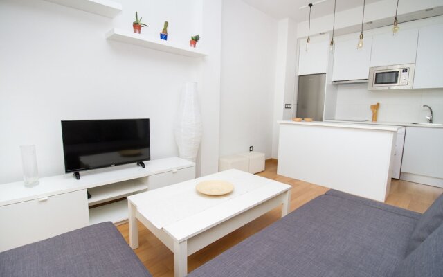 Beautiful one bedroom Refino