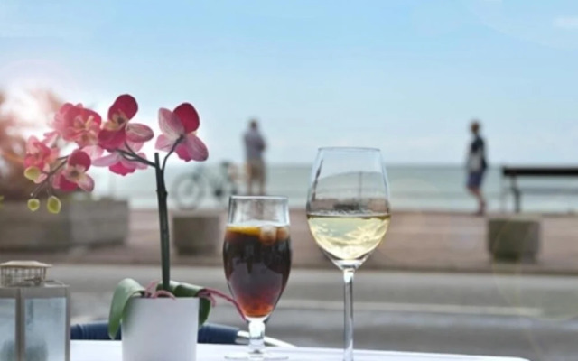 St Leonards Seaside Apartment