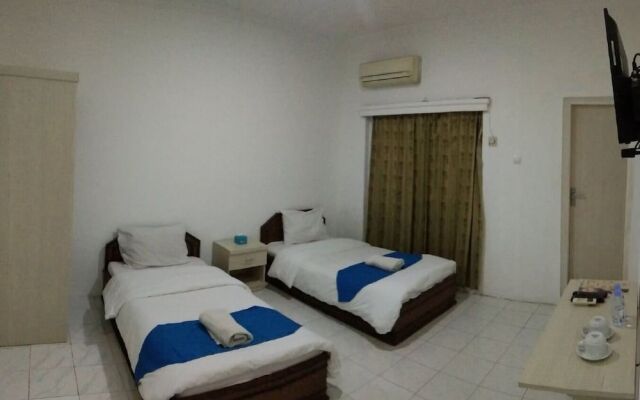 Hotel Sanashtri