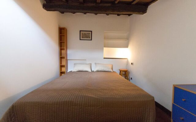 Vetrina - Apartment with Balcony