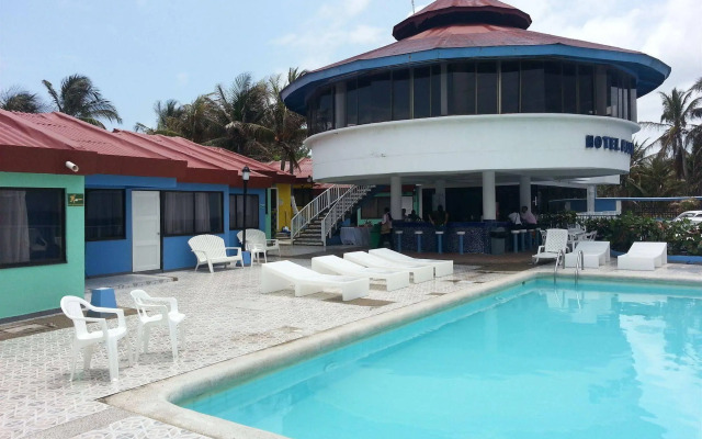 Hotel On Vacation Blue Reef