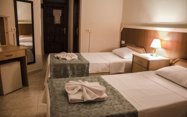 Yaprak Hotel