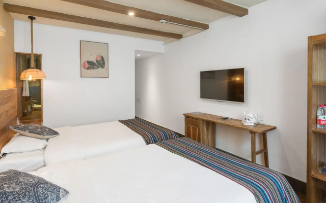 Tongxiang Wuzhen Yuexiang Inn