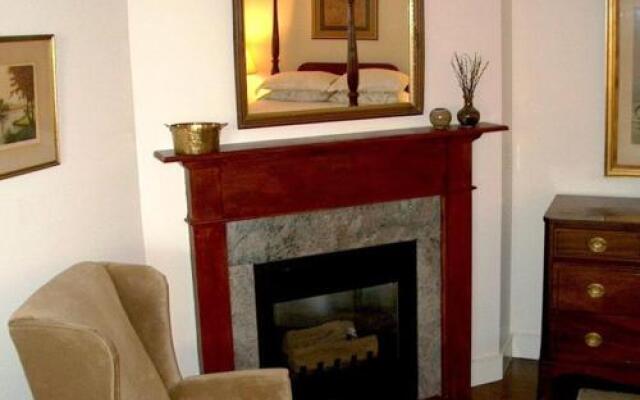 The Charleston House Bed & Breakfast