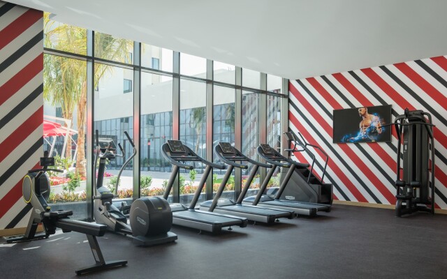 Maani Muscat Hotel & Suites