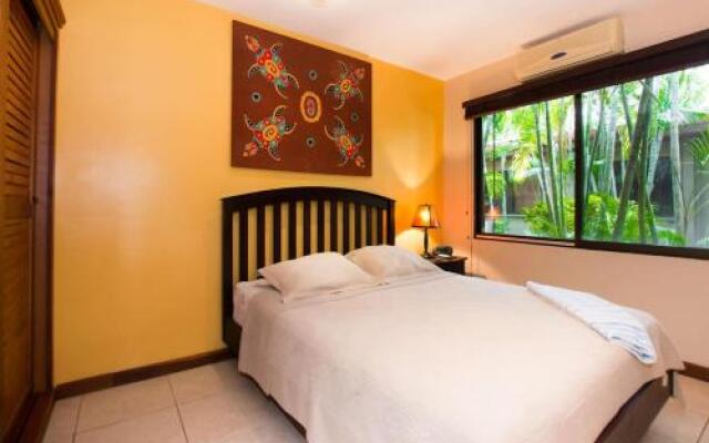 Updated budget condo centrally located at 5 minute drive from 4 beaches