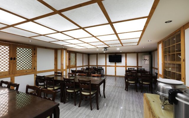 Joy Plus Hotel