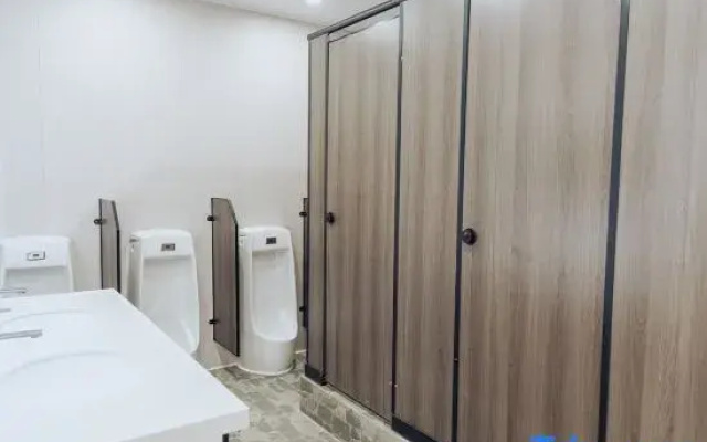 Qiongqia Firefly Forest Camping Hotel