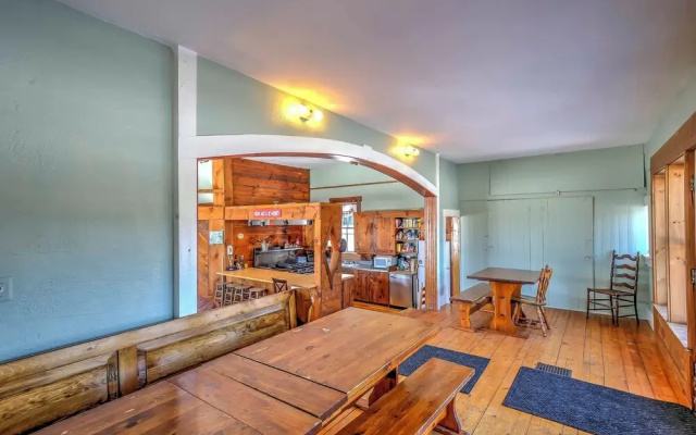 East Burke Home on Kingdom Trails: Near Ski Resort