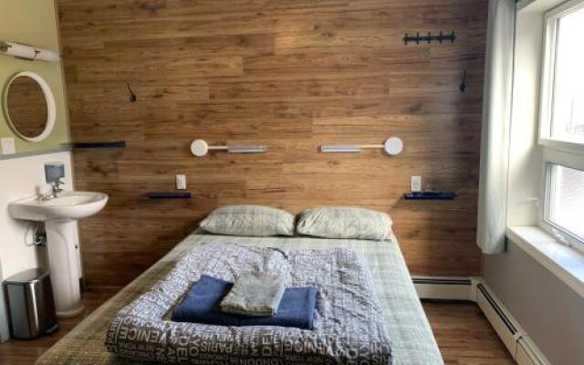 Jasper Downtown Hostel