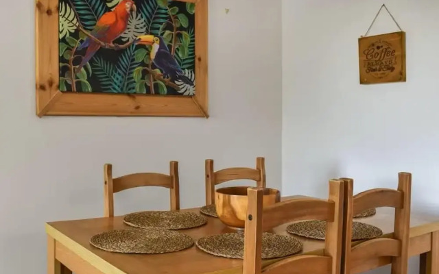 The Hideaway - Spacious 3 Bedroom Apartment