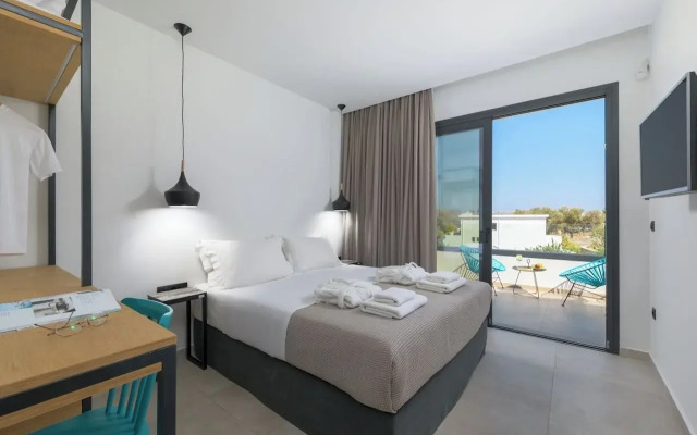 Lambis Studios & Apartments