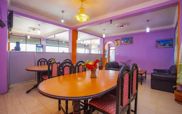 SPOT ON 425 A-one Hotel