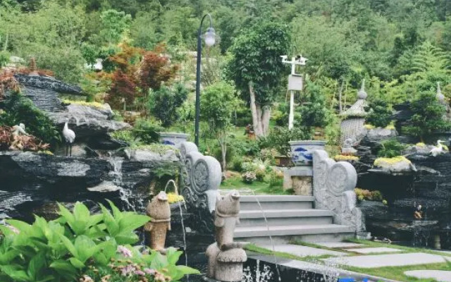 Dali Lingquanxi Banshan Health Hotel