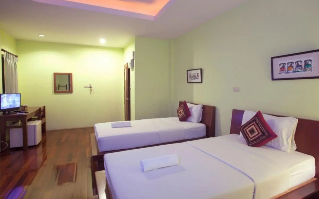 Baan La Poon Hotel