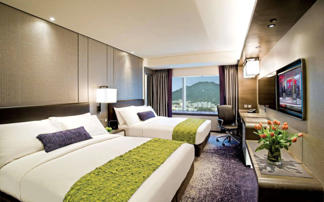 Royal Plaza Hotel