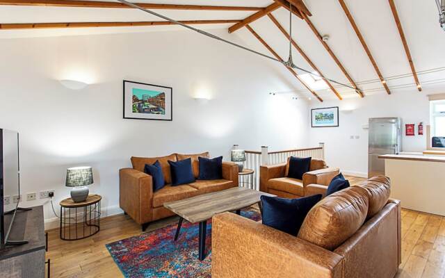 Light and Airy Upside Down House in Boho Hackney