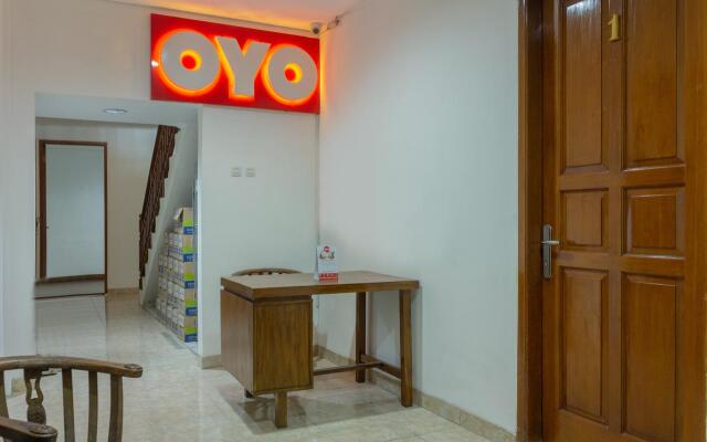 OYO 366 Thamadhiro Residence